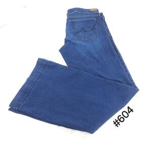 Ariat Straight Leg Button Zip Medium Wash Denim Jeans Womens Size 32R Blue